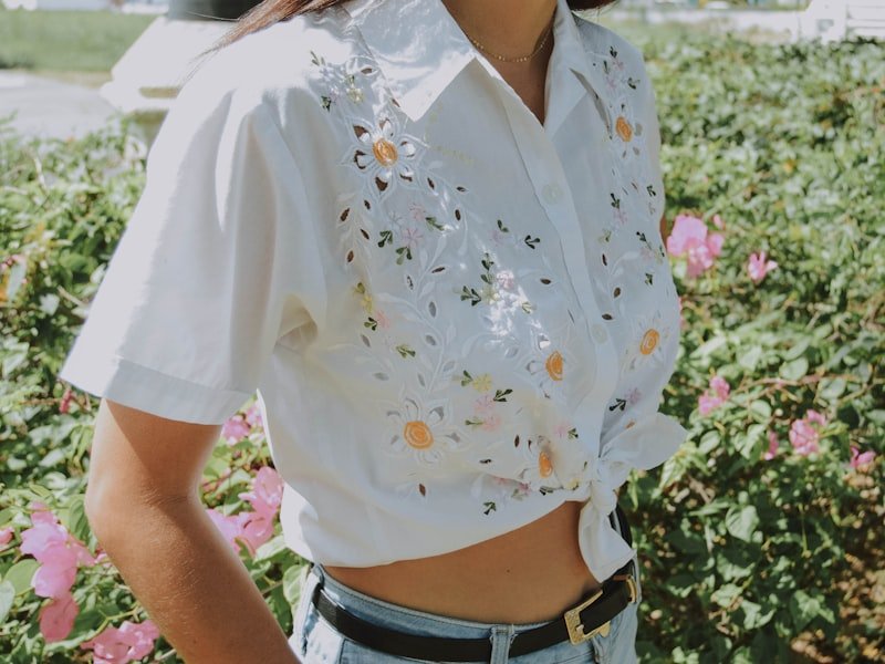 Blusa Cropped B&aacute;sica